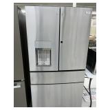 GE 28 cu.ft. French Door Refrigerator $2,799