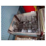 BOTTLE CARRIER W/ GLASS DAIRY BOTTLES