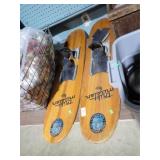 PAIR OF CYPRESS GARDENS SKIS