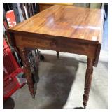 FEDERAL MAHOGANY PEMBROKE TABLE - AS FOUND 24x29