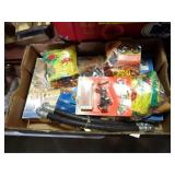 FLAT OF VINTAGE CHILDREN'S TOYS