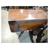 CLAW FOOT DROP LEAF TABLE 38x28
