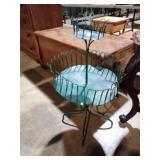 2-TIER METAL PLANTER STAND 32'