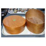 2 SHAKER BOXES, 1 W/ LID