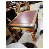 BASSETT PAINTED SIDE STAND 23x22