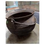 CAST CAULDRON 12x15