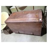 BLANKET CHEST W/ LOWER DRAWERS 39x26