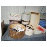 LG LOT LADIES HATS & HATBOXES