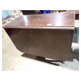 LARGE LEAF DROP LEAF TABLE 72' OPEN