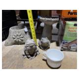 CEMENT GARDEN FROGS & BIRDBATHS