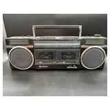 Hitachi TRK-W22H Dual Cassette AM/FM Stereo...
