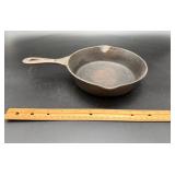 Early Unmarked No. 4 Cast Iron Skillet w/ Heat...