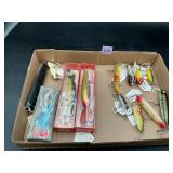 Vintage & Modern Fishing Lure Lot  Topwater,...