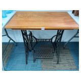 Singer Cast Iron Treadle Sewing Machine Base...