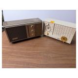 Zenith Solid State AM FM Radio RCA Victor AM...