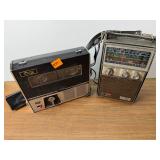 Pair of Vintage Radios Concord 300 Reverse A...