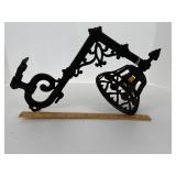 Cast Iron Oil Lamp Swinging Wall Bracket