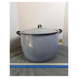 Speckled Grey Enamel Stock Pot with Lid