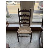 Vintage Colonial Style Ladder-Back Side Chair