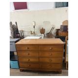 Kroehler 8-Drawer Dresser & Mirror