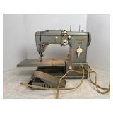 PFAFF 332 Sewing Machine with Pedal - TESTED