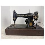 Singer 96 Sewing Machine - TESTED