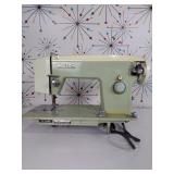 Hilton 1066 Sewing Machine