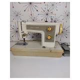 Kenmore 5154 Sewing Machine with Case- TESTED