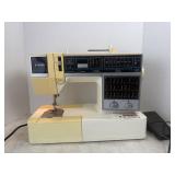 Singer 6208 Electronic Sewing Machine w/  Pedal