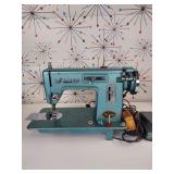 Modern Deluxe Sewing Machine with Pedal - TESTED