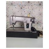 Kenmore 158.504 Sewing Machine with Case - TESTED