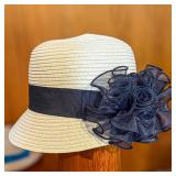 Toucan Collection New York cloche-style straw sun