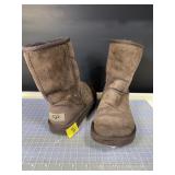 UGG Australia Classic Short 5825 Chocolate W5