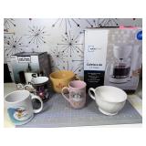 Mainstays 12-Cup Coffee Maker & 6 Novelty Mug Lot