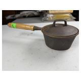 Taiwan Cast Iron Saucepan with Wood Handle and Lid