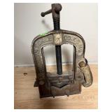 American Scale Co No 1 Vintage Cast Iron Pipe Vise