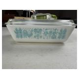 Pyrex Amish Butterprint Refrigerator Dish Chipped