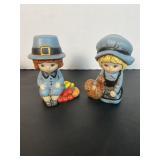 2 Pilgrim Figurines with Storage Box