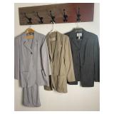 Womens Pant Suits incl Valerie Stevens