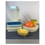 Plastic Food Storage Containers & Bowls