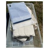 Blankets, Linens & Household Textiles in Tote