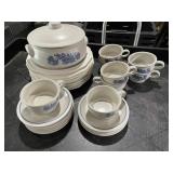 Pfaltzgraff Yorktowne Stoneware Dinnerware