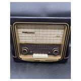 Grundig Model 960 AM/FM/SW Stereo Table Radio