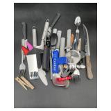 Kitchen Knives, Peelers & Utensils