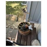 Terracotta Pot with Assorted Wire Insect Garden St