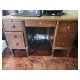 Knee Hole Desk(50'x33'x31')with Folding Metal Chair