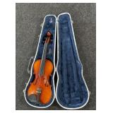 Hermann Beyer Model E101\2  Violin w/ Case
