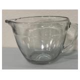 Pampered Chef 2QT Measuring Bowl