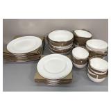 New 40-Piece Mikasa Ciara Bone China Dinnerware