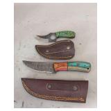 Set of 2 knives with sheaths